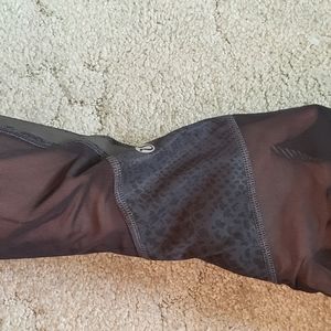 Size 4 lululemon crops